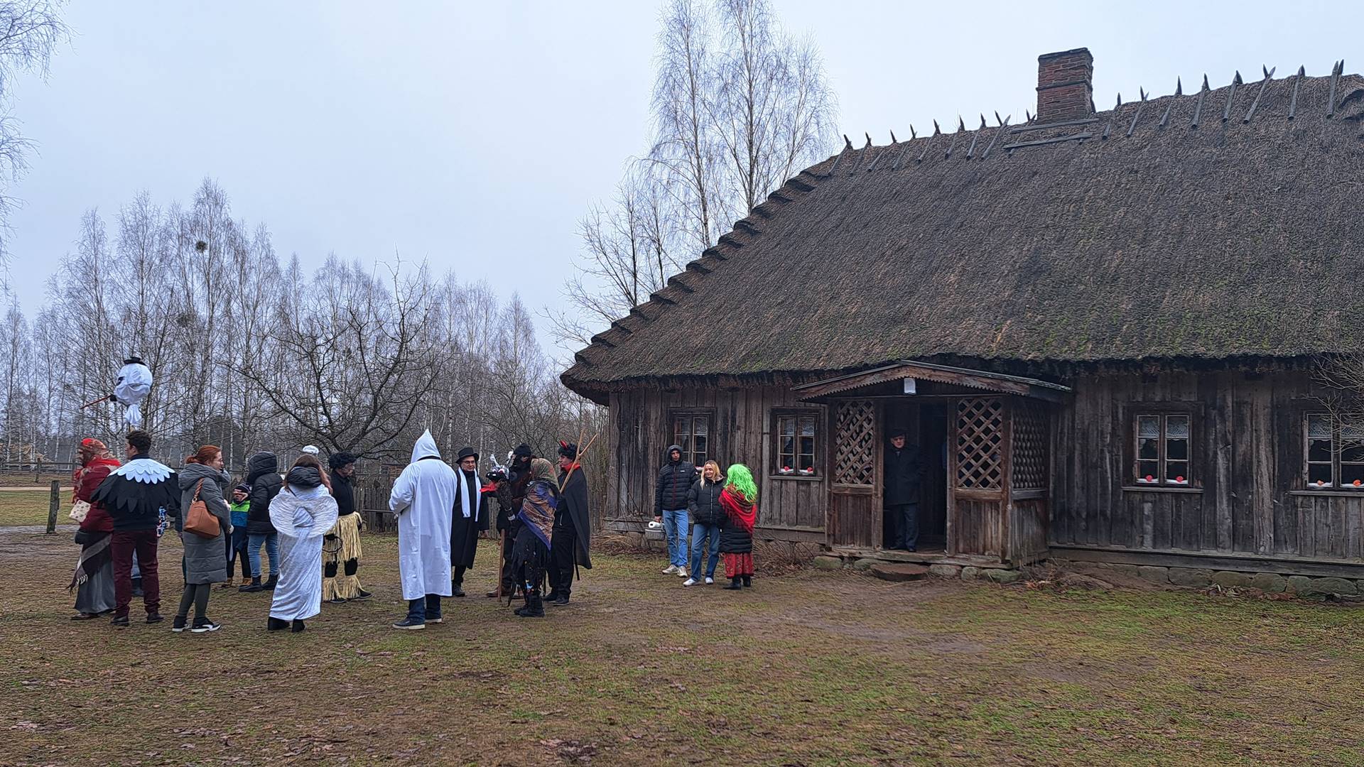 Warsztaty tańców i degustacja słodkości - m.in. takie atrakcje czekały na uczestników zapustów w skansenie w Wasilkowie