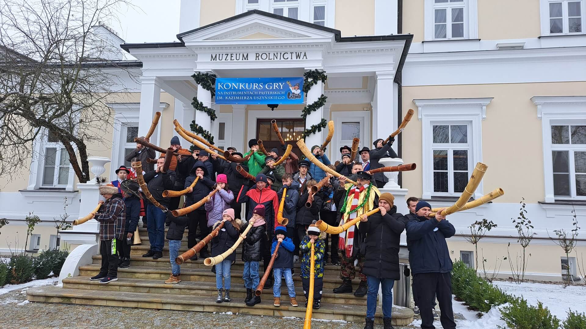 Dźwięki ligawek i trombit będzie słychać w Ciechanowcu - trwa 42. Konkurs Gry na Instrumentach Pasterskich