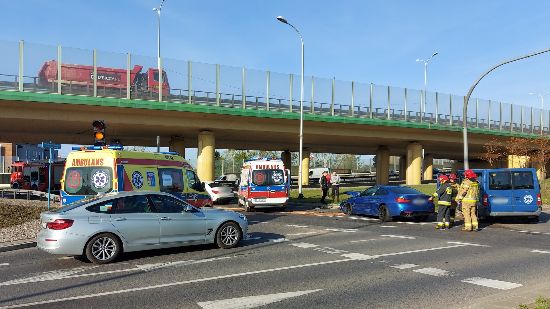 Wypadek na rondzie Putry w Białymstoku - dwie osoby ranne