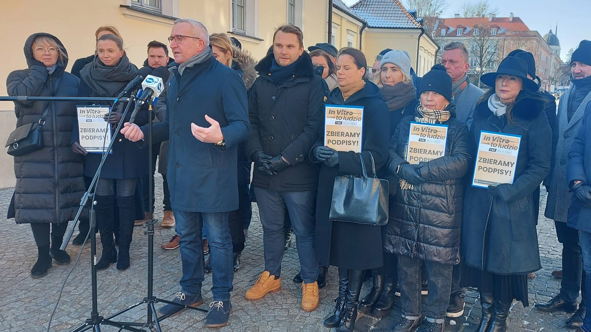 W Białymstoku rozpoczęła się zbiórka podpisów pod projektem "Tak dla In vitro"