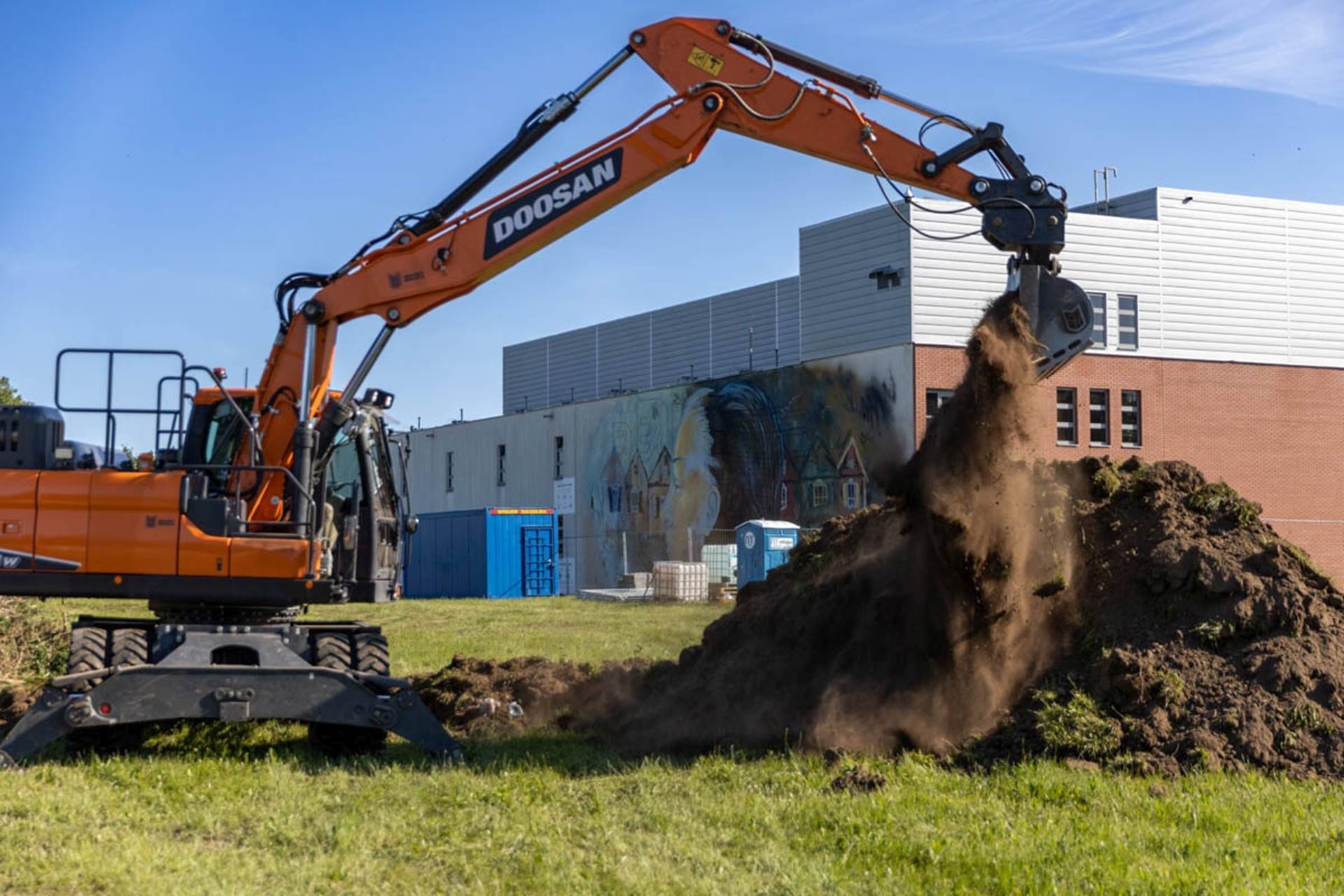 Na Politechnice Białostockiej powstaje kompleks boisk i kortów