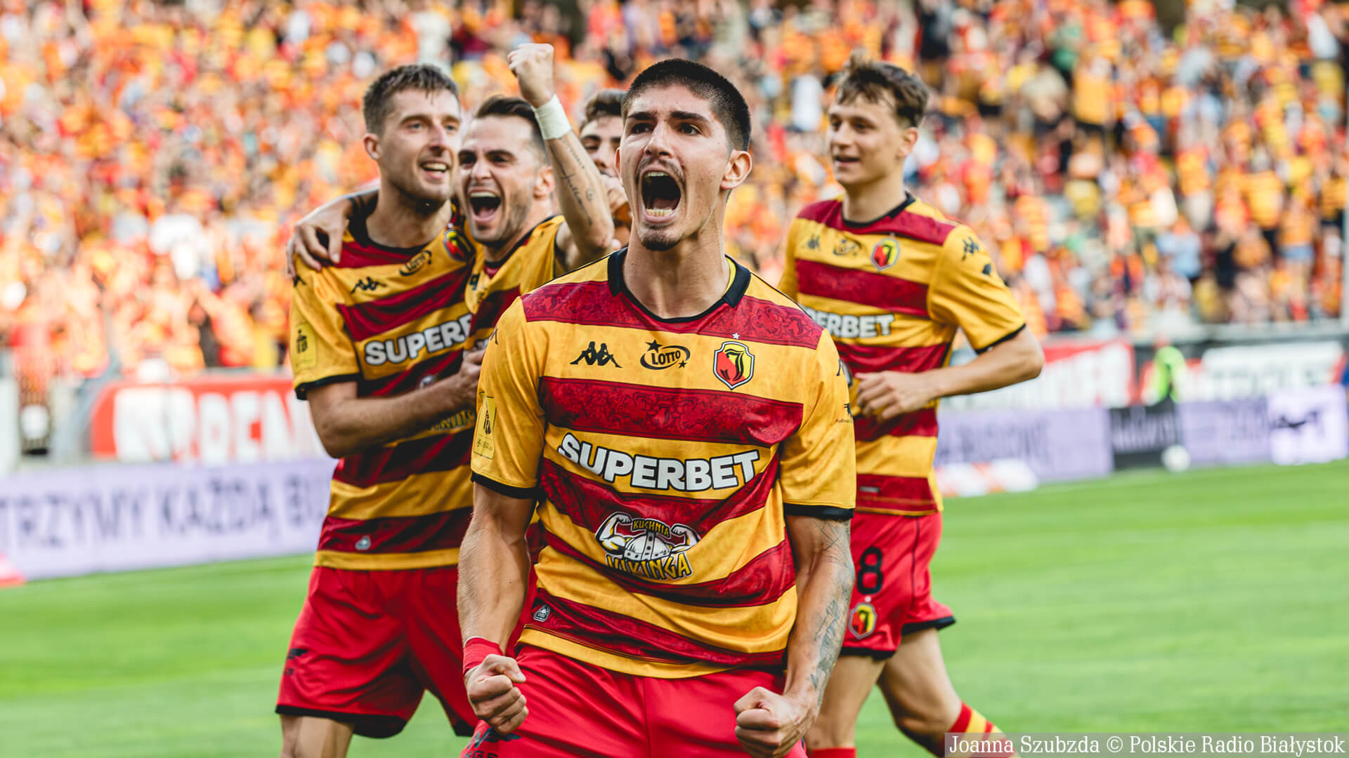 Siedem goli w Białymstoku - Jagiellonia Białystok pokazała charakter i wygrała z Cracovią [zdjęcia, wideo]