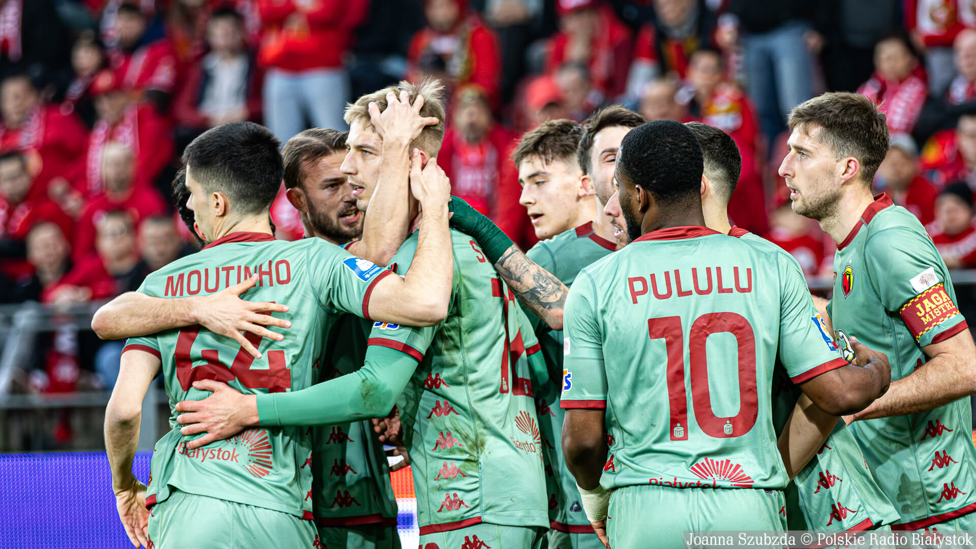 Jagiellonia Białystok wygrywa z Widzewem Łódź i goni lidera ekstraklasy [zdjęcia, wideo]