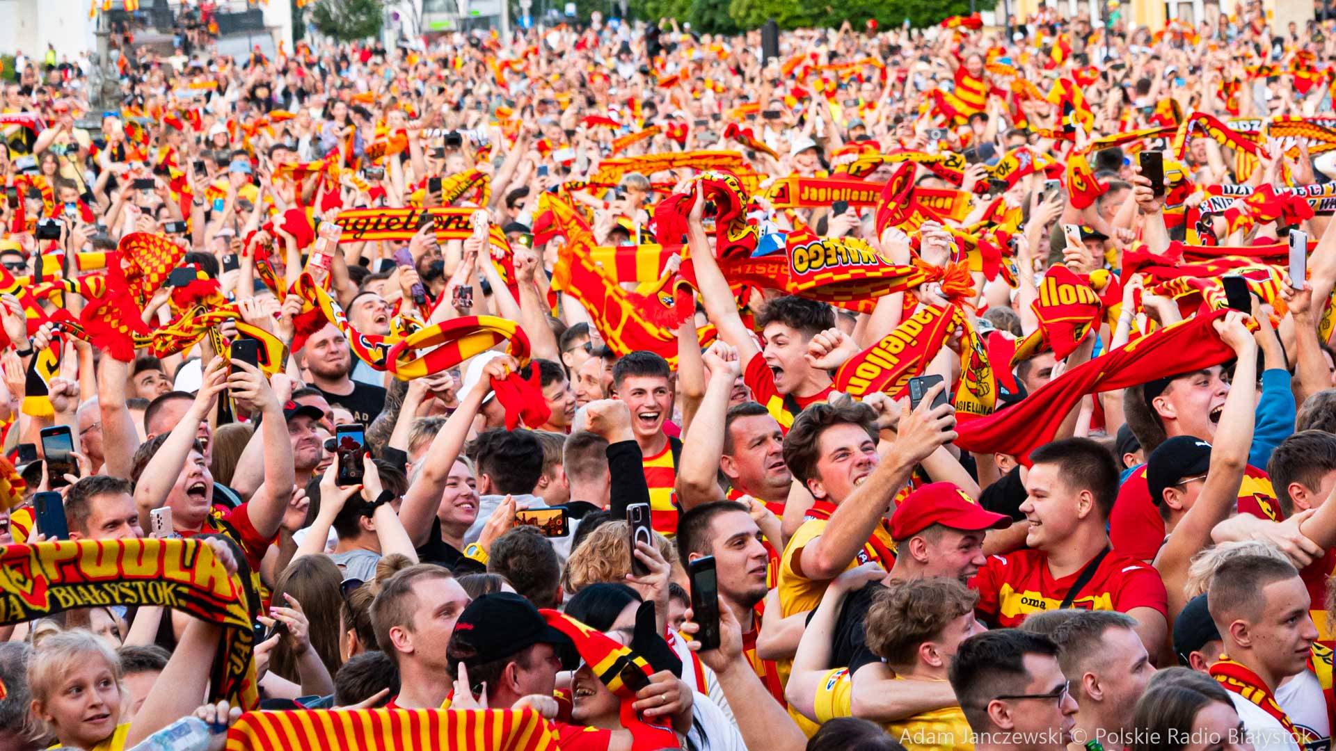 Mistrzowskie kibicowanie w centrum Białegostoku [zdjęcia]