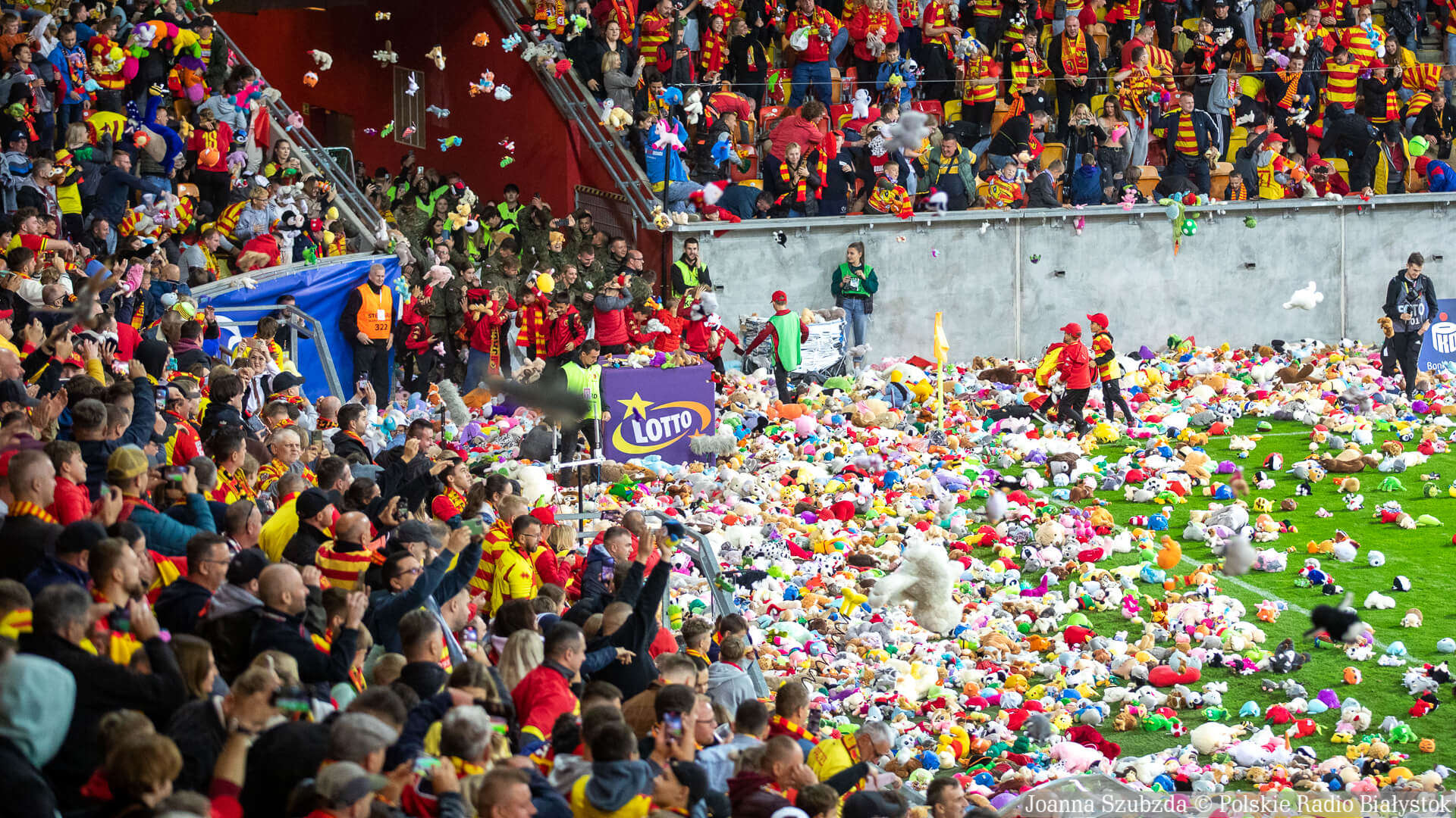 Znamy już dokładną liczbę maskotek, które znalazły się na murawie stadionu Jagiellonii