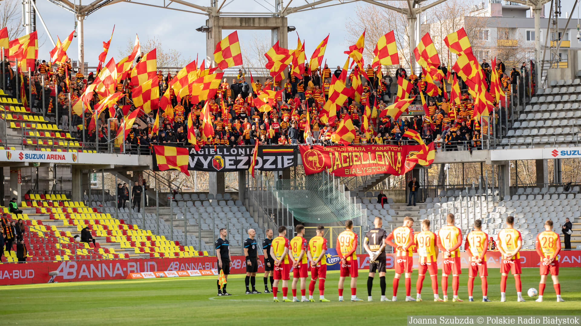 Jagiellonia traci gola w doliczonym czasie i przegrywa z Koroną Kielce [zdjęcia, wideo]