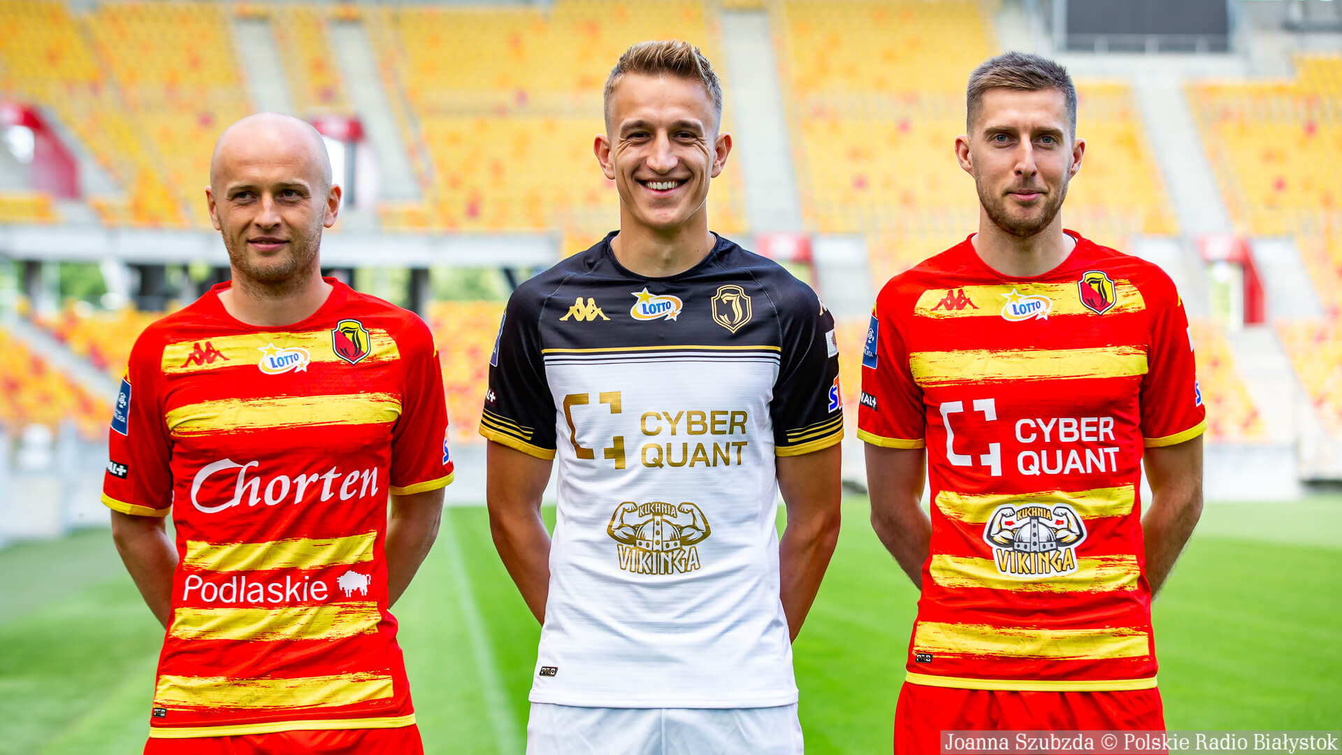 Jagiellonia Białystok zaprezentowała koszulki, w których będą grać piłkarze [zdjęcia]