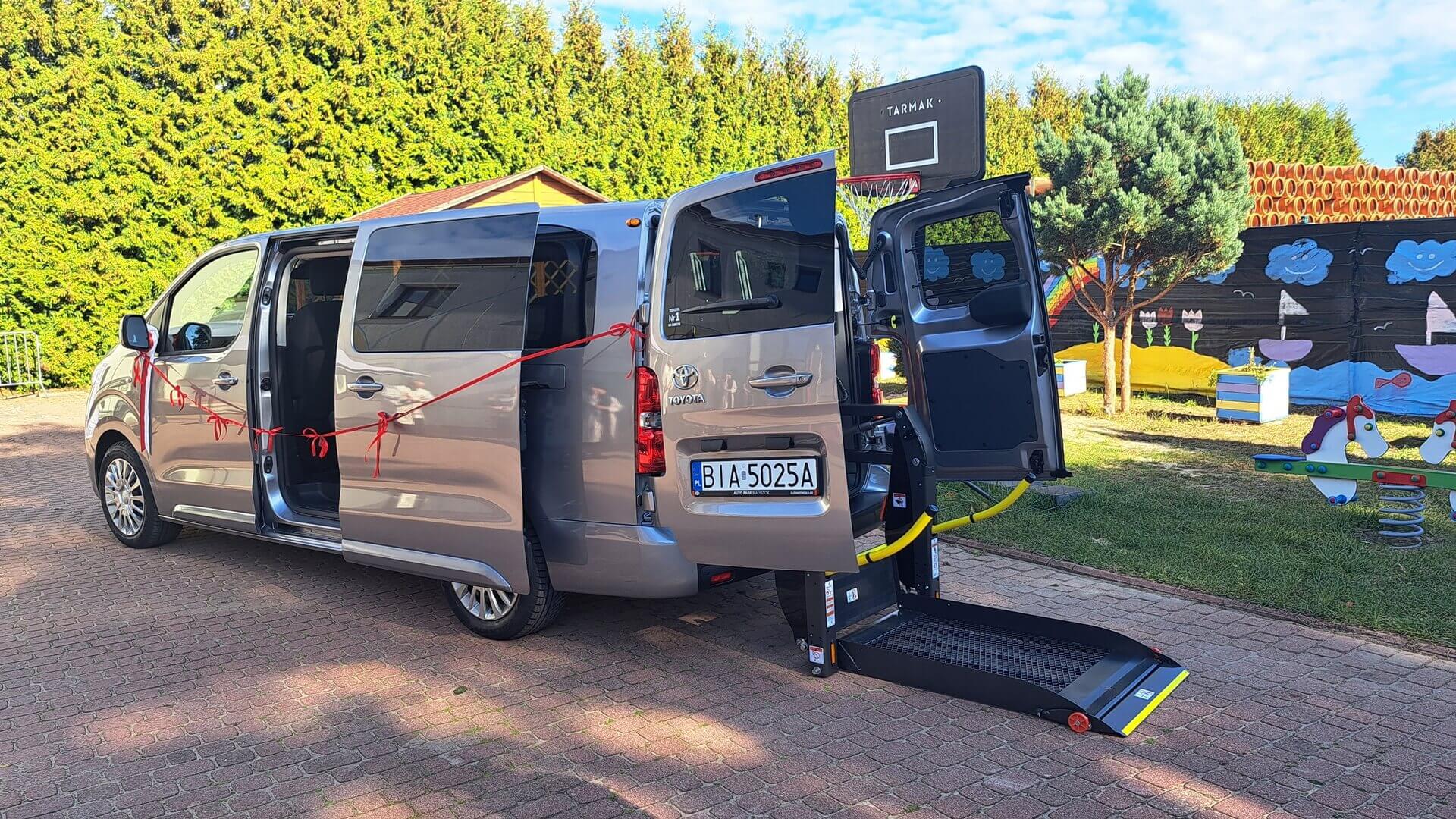 Regionalna Placówka Opiekuńczo-Terapeutyczna w Ignatkach - Osiedlu ma do dyspozycji nowy pojazd