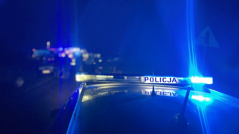 Nocne kontrole drogowe i ponad 60 mandatów - głównie za prędkość