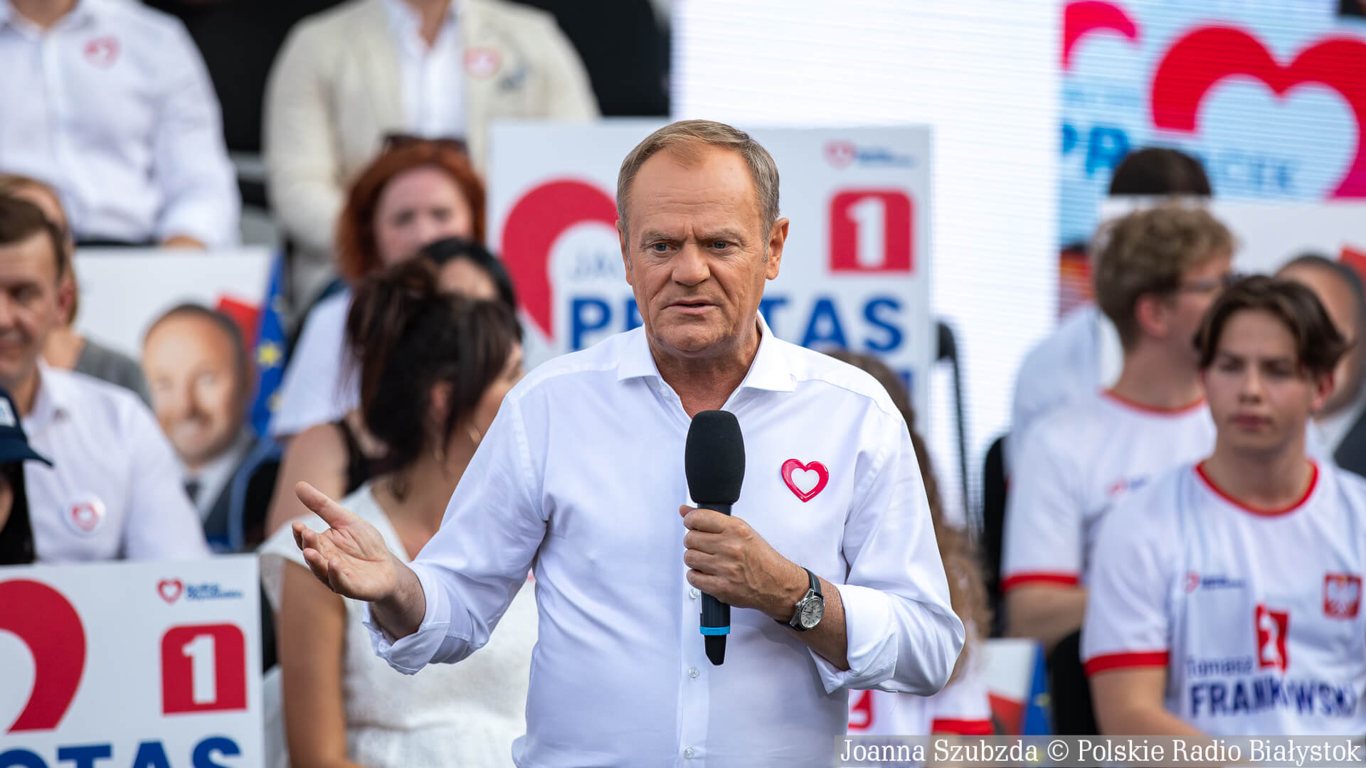 Premier: państwo musi działać humanitarnie, ale granicy nie może przekraczać każdy [zdjęcia]