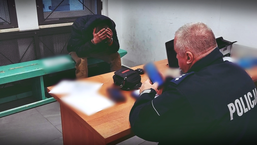 Ukradł paliwo, a potem poprosił o pomoc