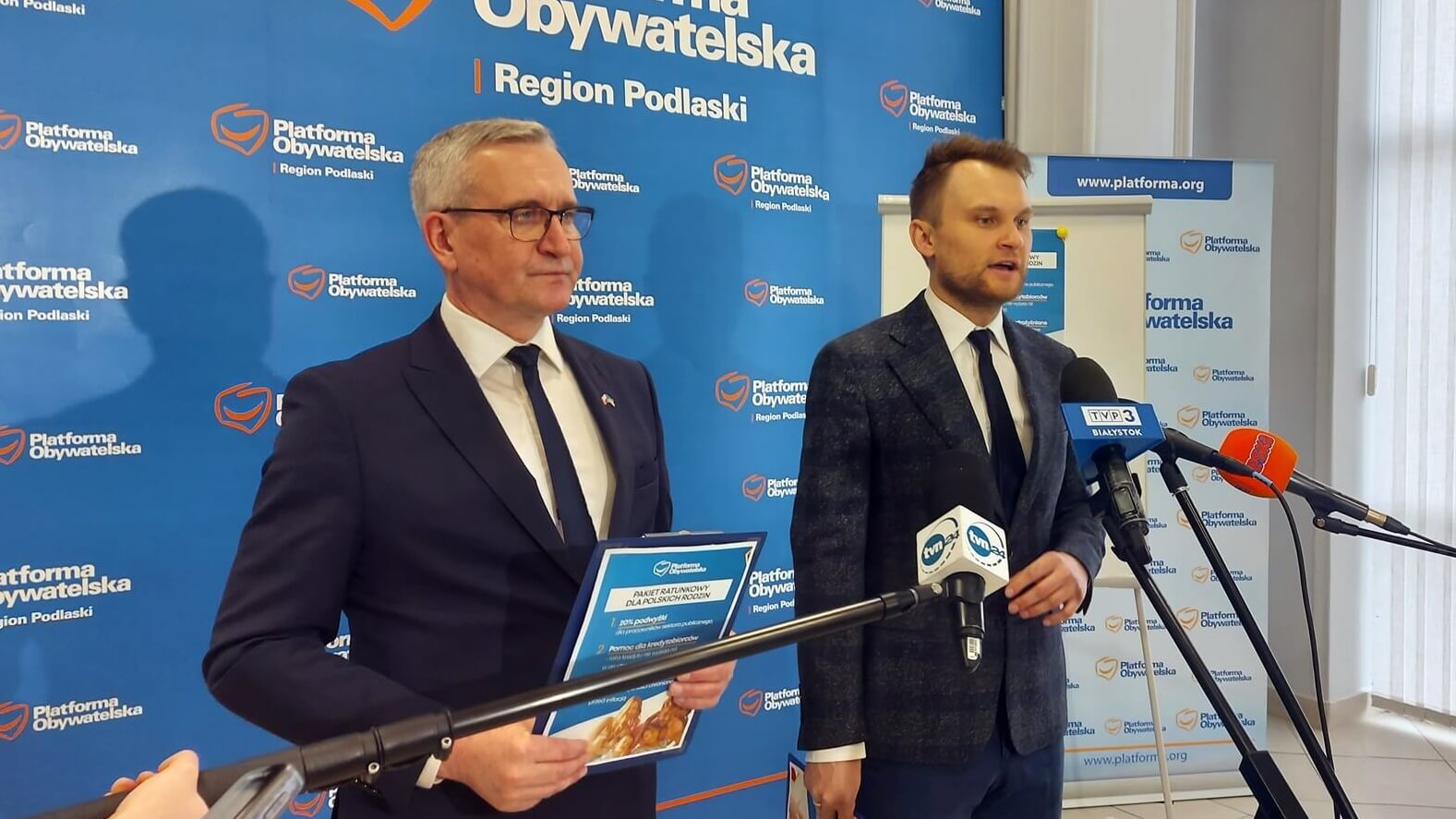 Podlaska KO przedstawiła listę wyborczą, a na niej m.in. zastępcy prezydenta Białegostoku, samorządowcy, dziennikarz