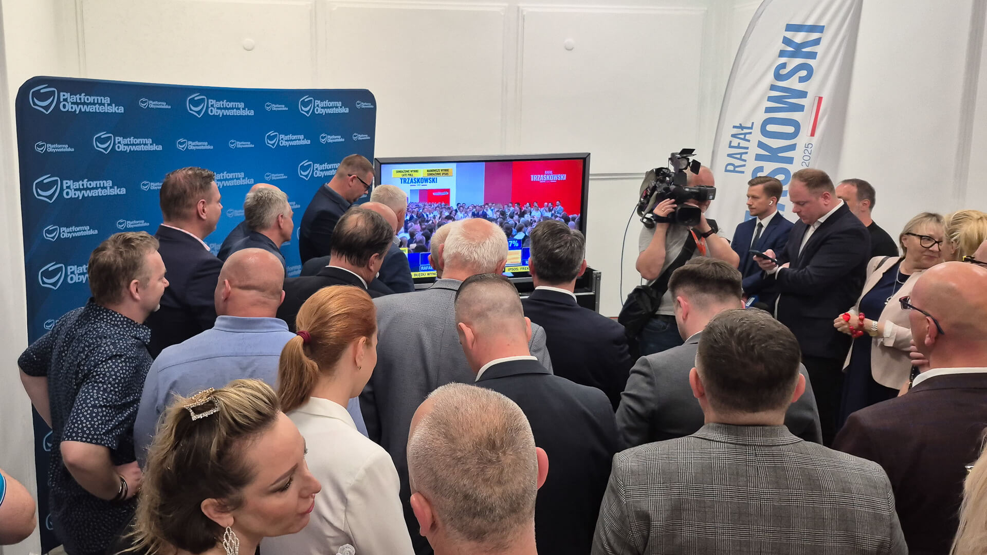 Radość i ostrożny optymizm po exit poll. Pierwsze opinie KO i PiS na Podlasiu