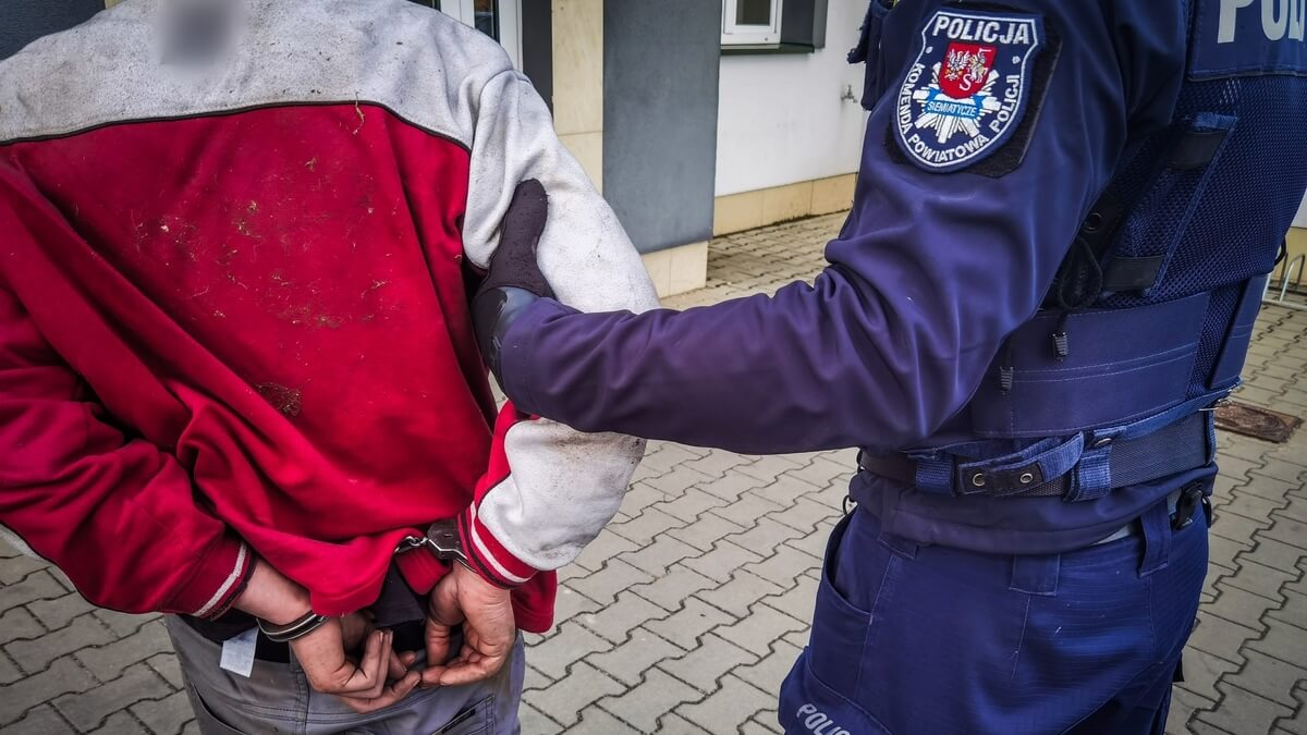 43-latek miał podpalić dom, w którym mieszka jego żona i syn - został zatrzymany