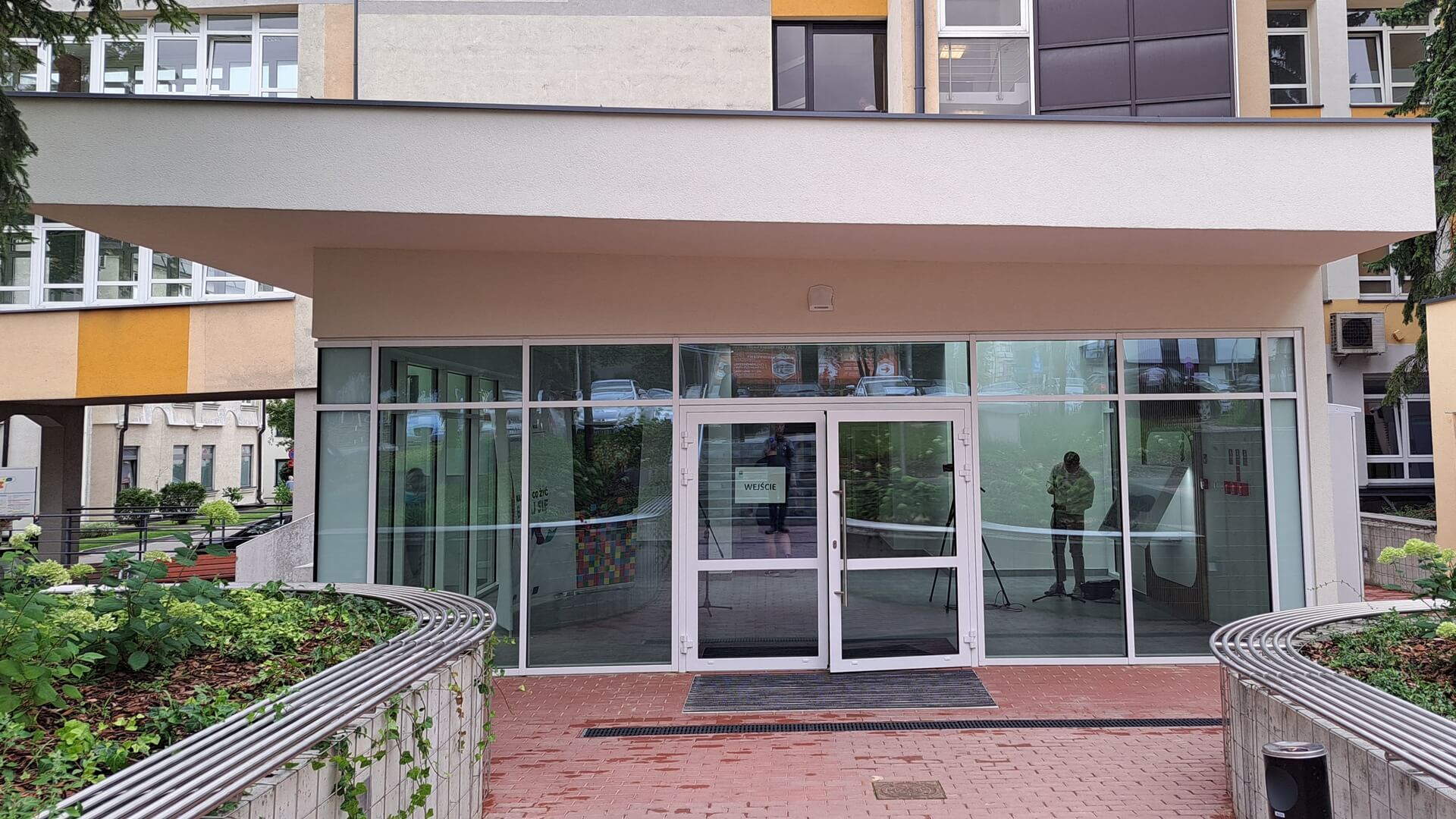 Panie z Klubu Kobiet Białegostoku zrobiły szydełkowe bociany dla pacjentów BCO