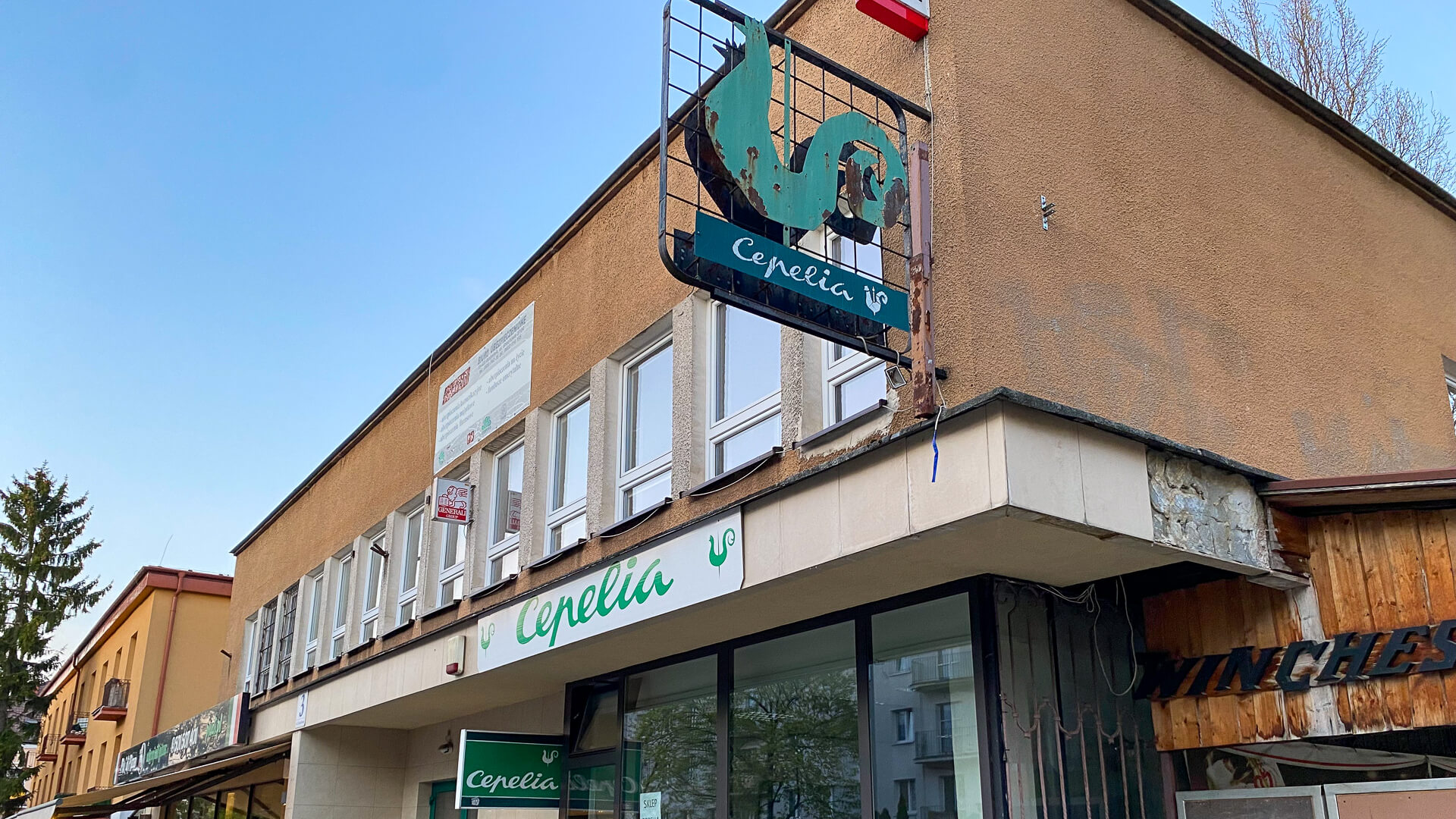 "Cepelia" z szansą na zabytek? Legendarny neon może przejść do historii