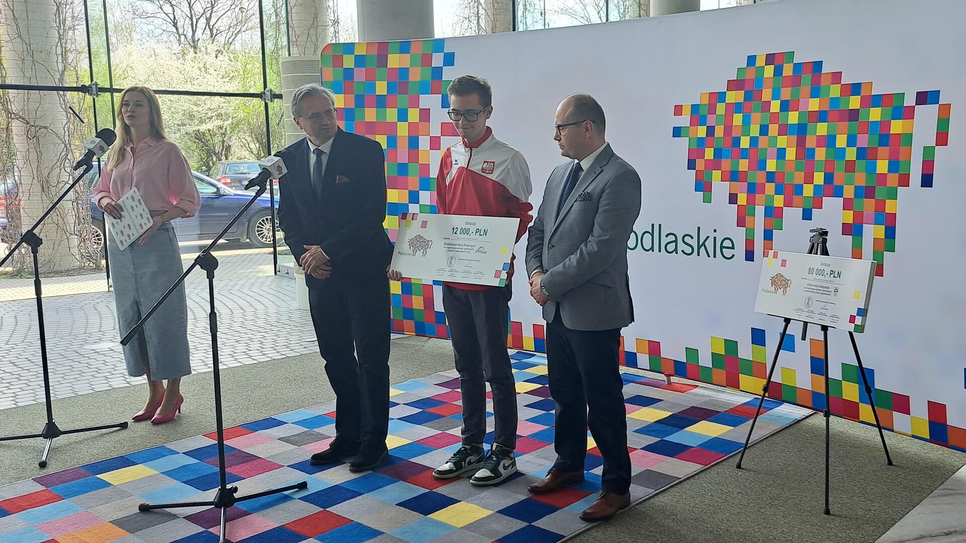 Osiem podlaskich klubów sportowych otrzymało dotacje z budżetu województwa podlaskiego