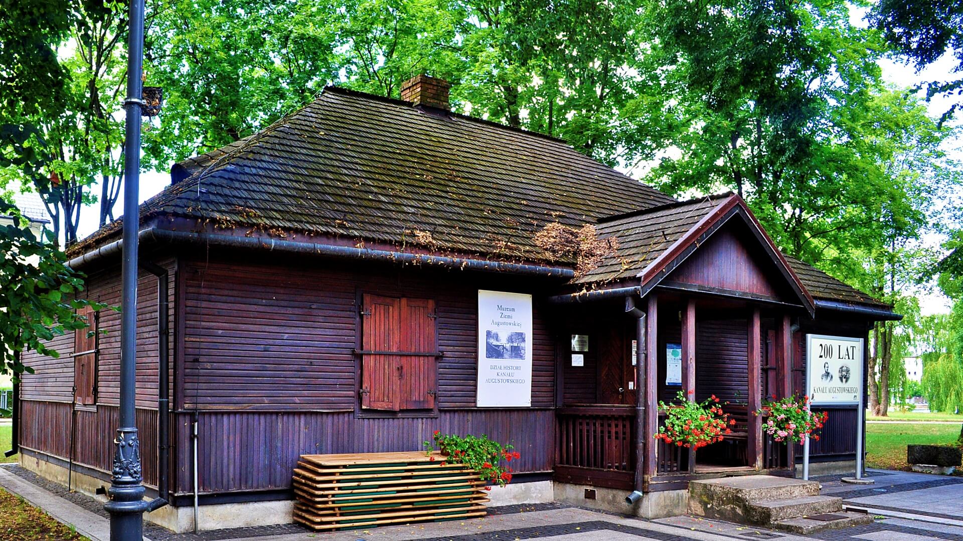 Walory krajoznawcze i zabytki położone w strefie Kanału