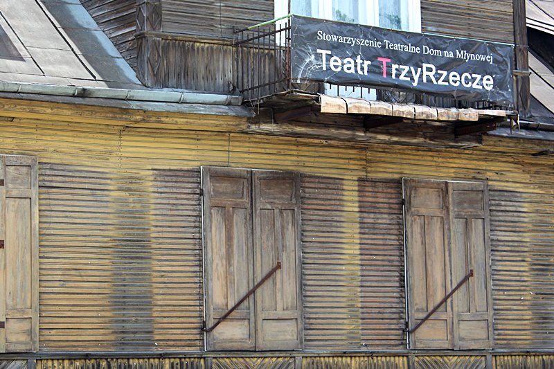 Policja w Ośrodku Monitorowania Zachowań Rasistowskich. Na zlecenie białostockiej prokuratury