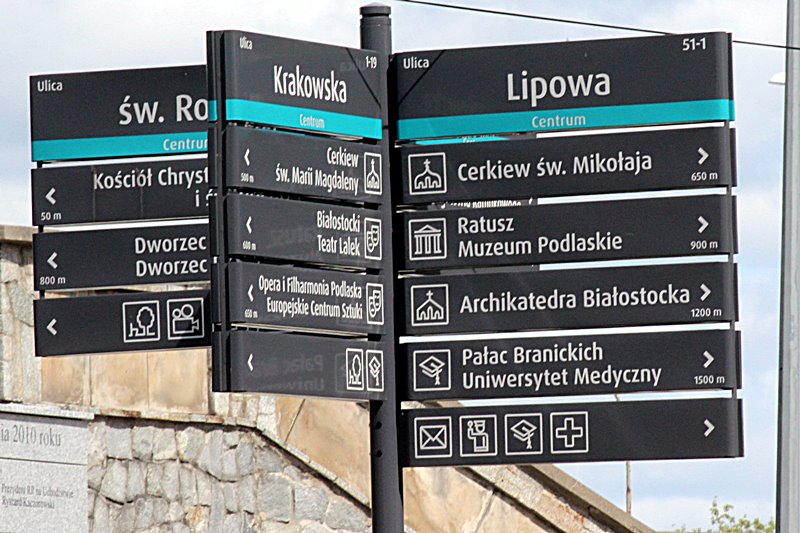 Instalacja "Terytorium snu" w dawnej szkole żydowskiej przy ul. Lipowej w Białymstoku - trwają Dni Sztuki Współczesnej