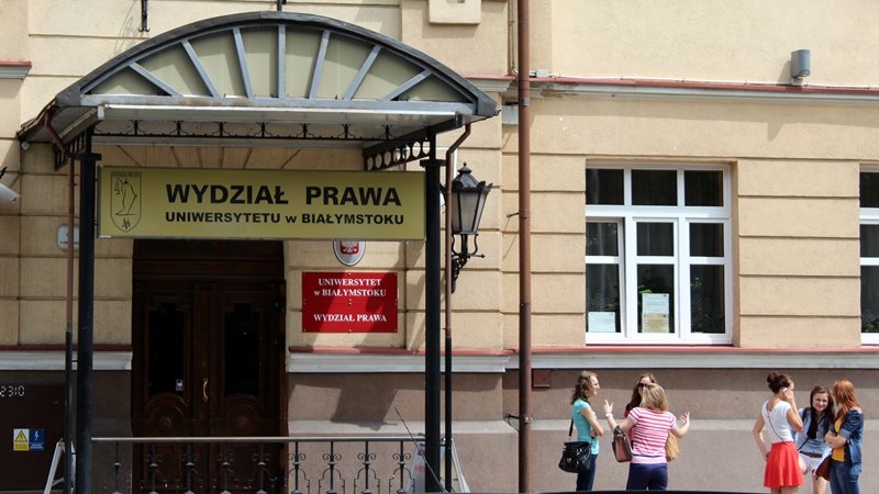 Rozpoczyna się rekrutacja na UwB - uczelnia przygotowała blisko 3400 miejsc