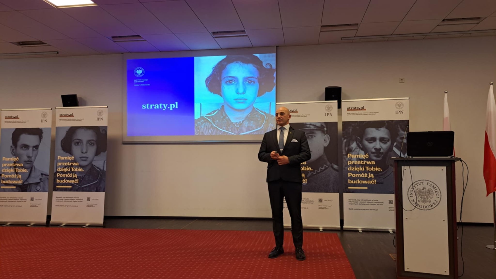 Pracownicy IPN apelują o pomoc przy rozwijaniu portalu straty.pl