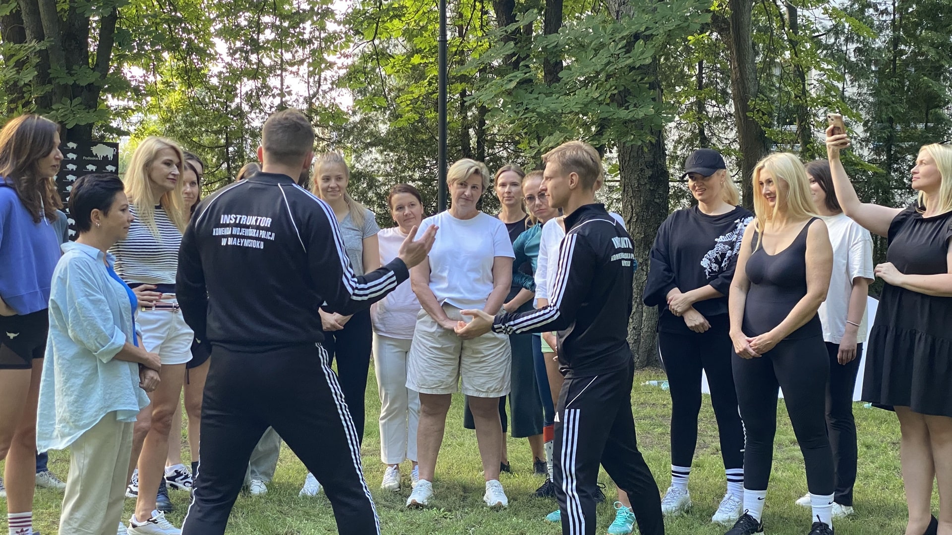 Białostoczanki mogły poćwiczyć techniki samoobrony w Parku Planty [zdjęcia]