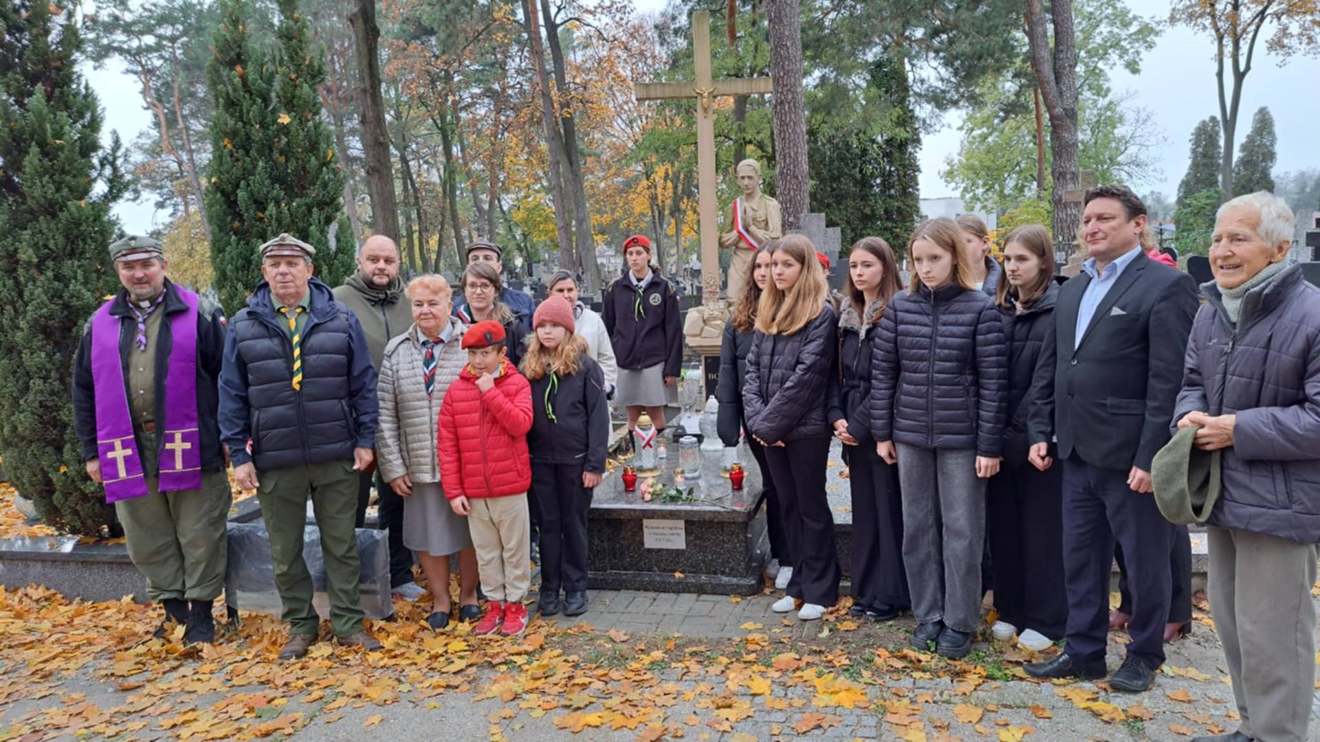 Harcerze odwiedzili groby zasłużonych druhów [zdjęcia]