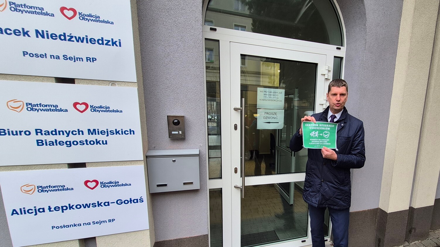 Parlamentarzyści Prawa i Sprawiedliwości: chcemy referendum w sprawie przyjmowania migrantów