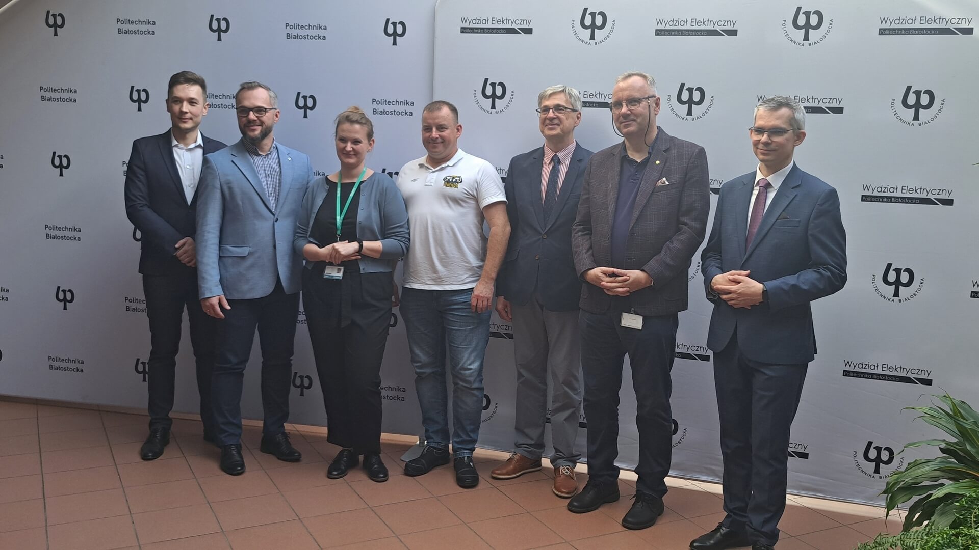 Najlepsi studenci wydziału elektrycznego Politechniki Białostockiej dostaną stypendia przemysłowe 