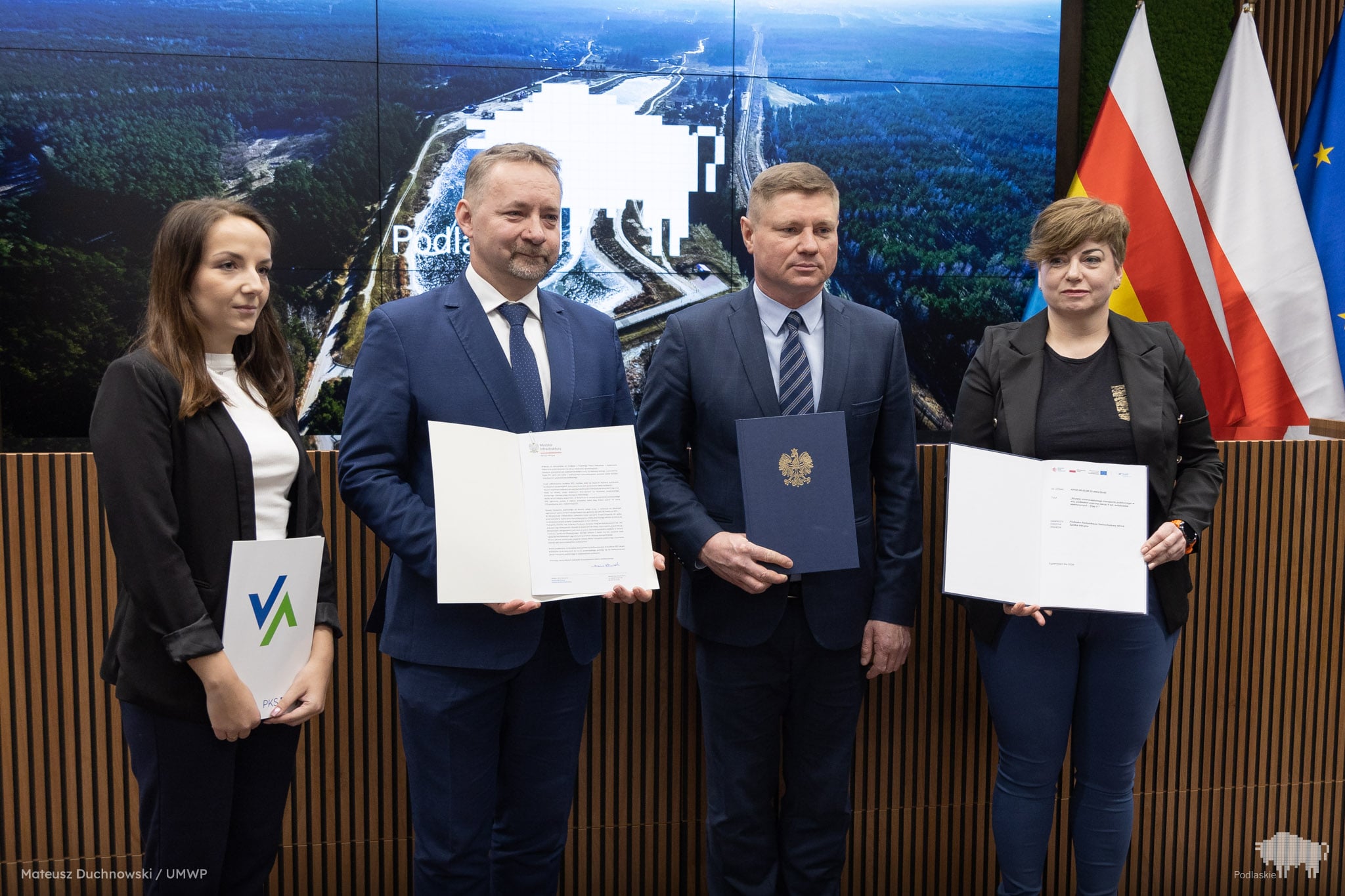 PKS NOVA zakupi nowe autobusy elektryczne - podpisano umowę na dofinansowanie