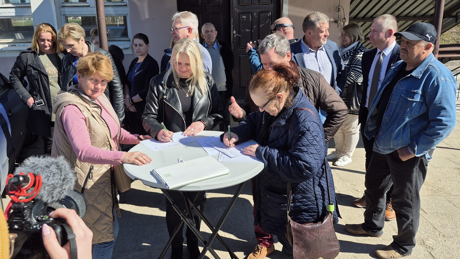 Z obietnic PKP nic nie zostało, więc w Dąbrowie Białostockiej powiedzieli: dość!