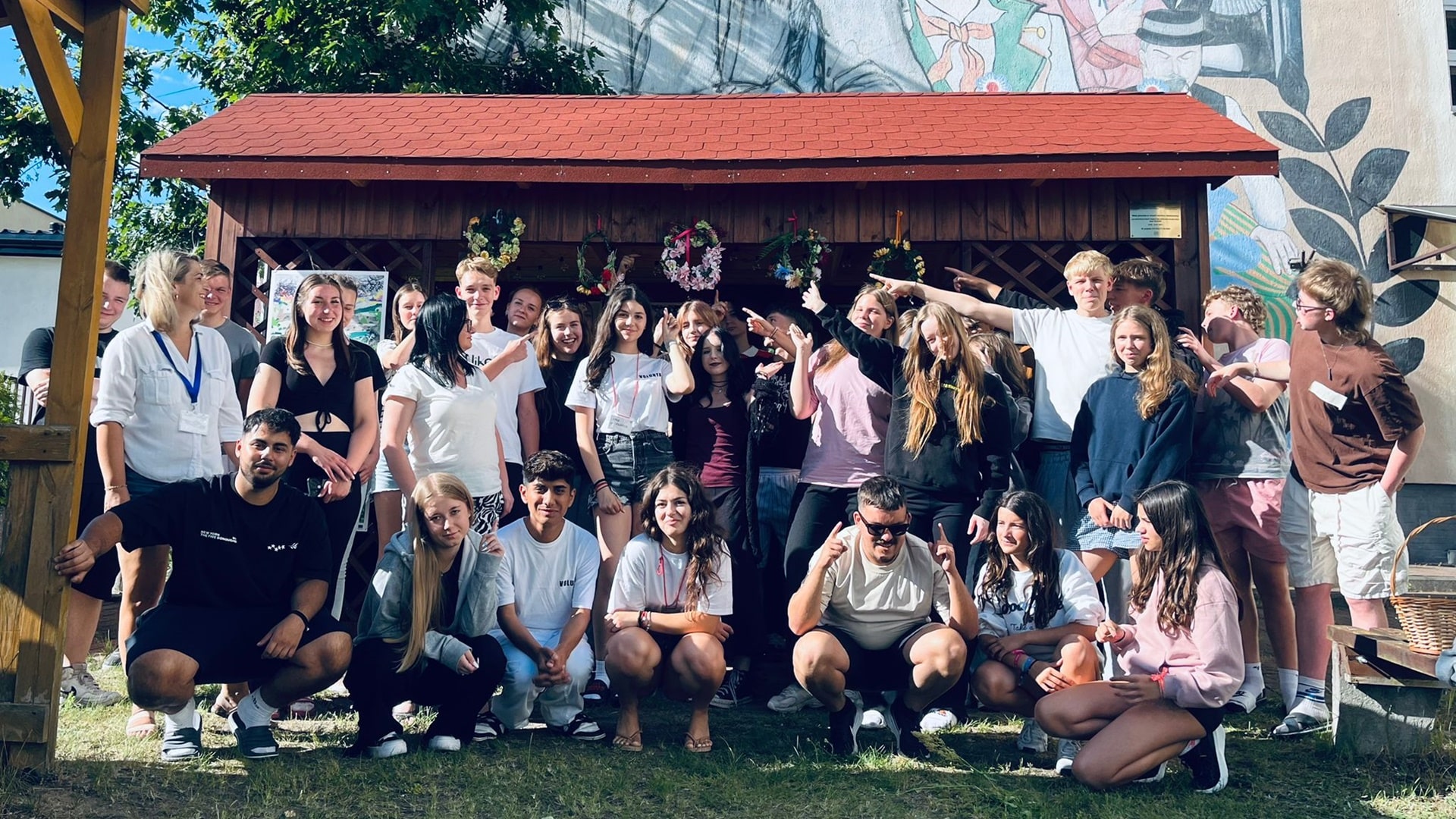 Proekologiczne warsztaty i spotkanie kultur. Młodzież z pięciu krajów w Wasilkowie