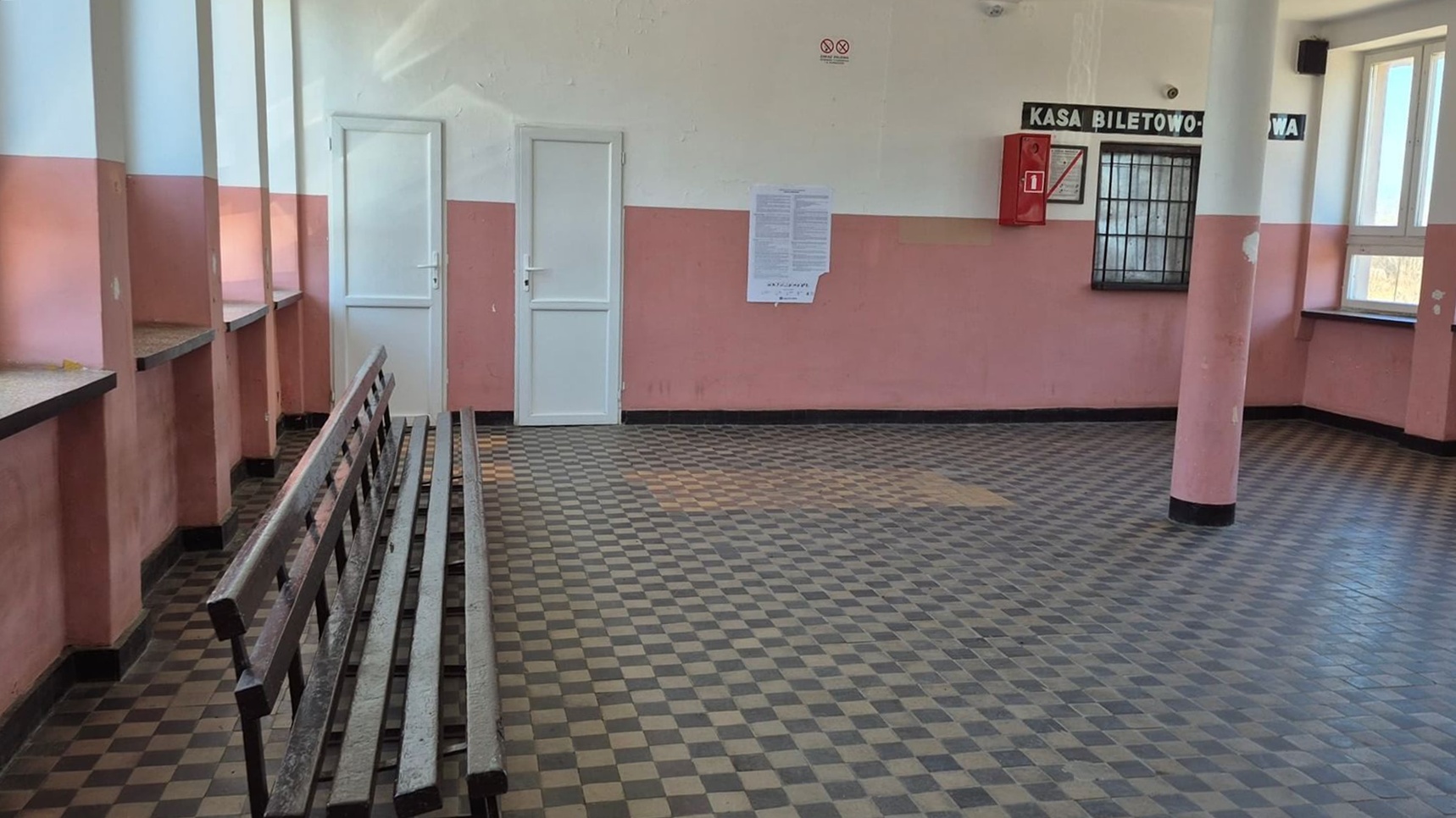 Dworzec w Dąbrowie Białostockiej jednak doczeka się remontu