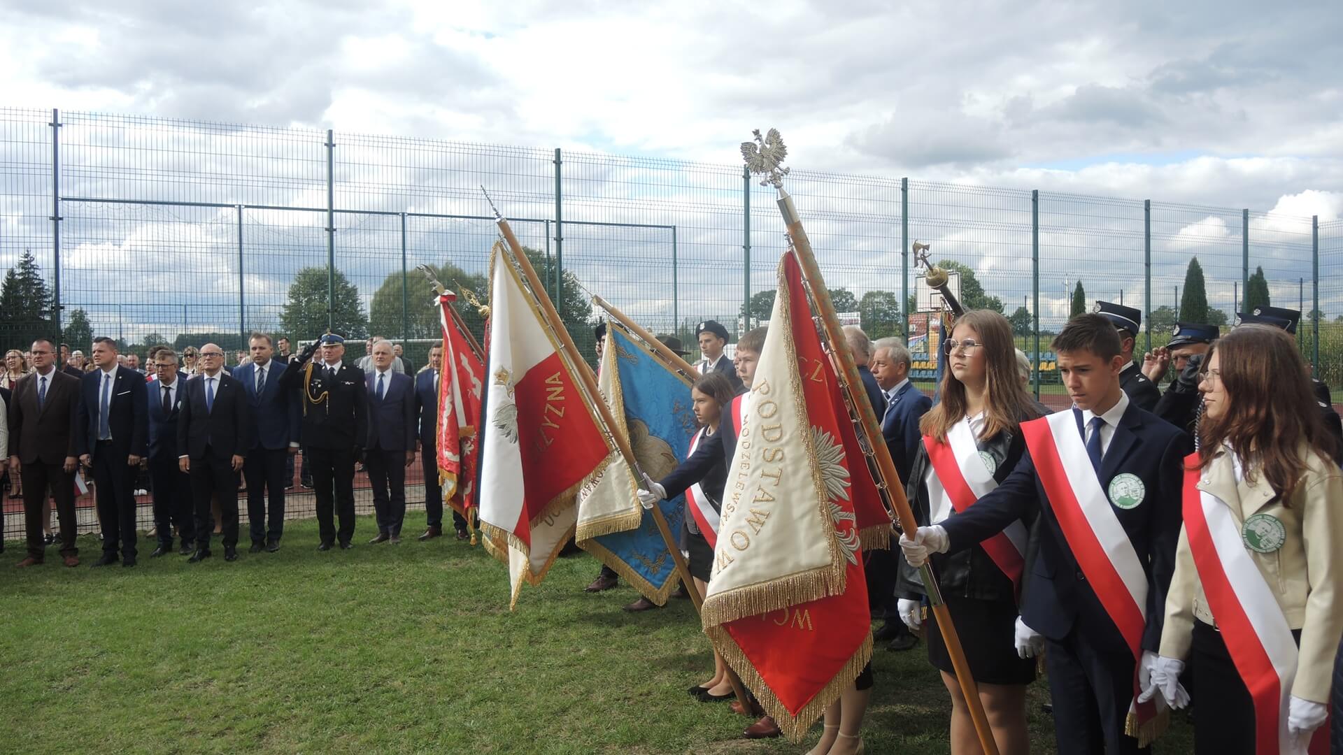Szkoła w Nowych Piekutach świętuje podwójnie