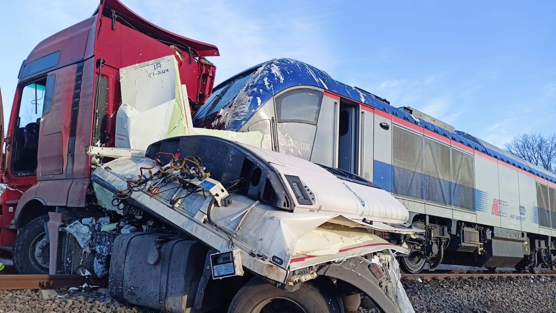 Po ośmiu godzinach odblokowano tory na trasie Ełk - Olsztyn