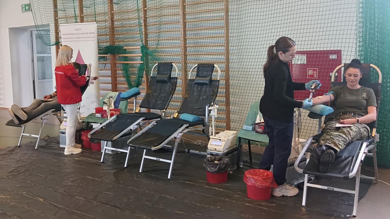 Funkcjonariusze Straży Granicznej oddają krew