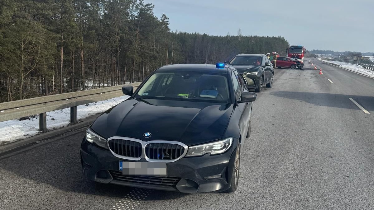 Wypadek na S8 w pobliżu wsi Rutki-Nowiny