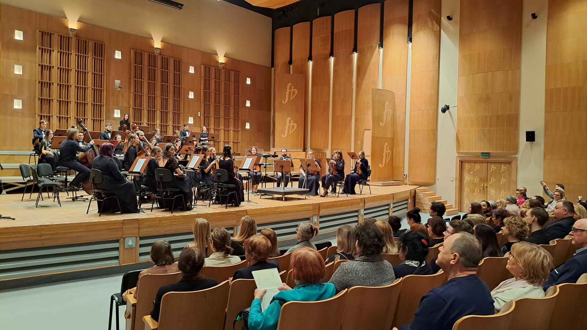 "Spotkanie Bohaterek i Bohaterów BCO" - koncert z okazji Dnia Walki z Rakiem