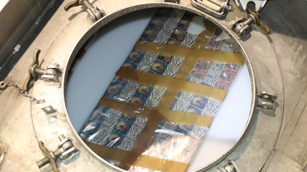 KAS udaremniła przemyt papierosów w kolejowej cysternie z żywicą