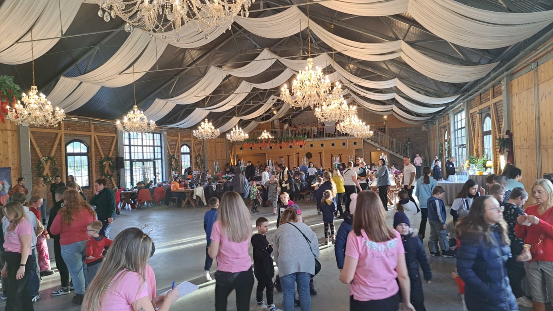 Ponad 300 dzieci z podlaskich domów dziecka i placówek opiekuńczych bierze udział w akcji Świąteczna Wioska Vikołaja