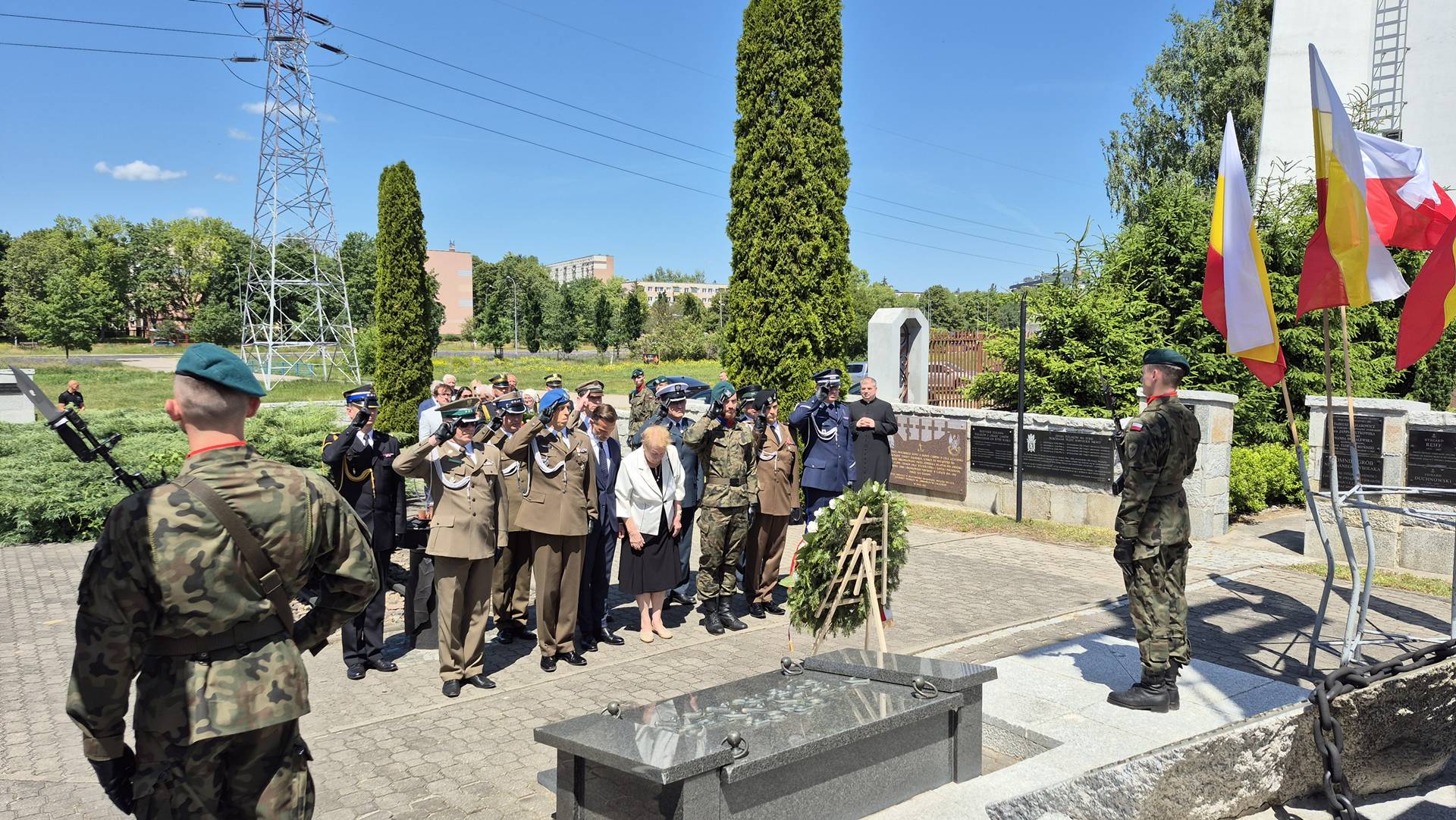 Władze i mieszkańcy Białegostoku oddali hołd Sybirakom