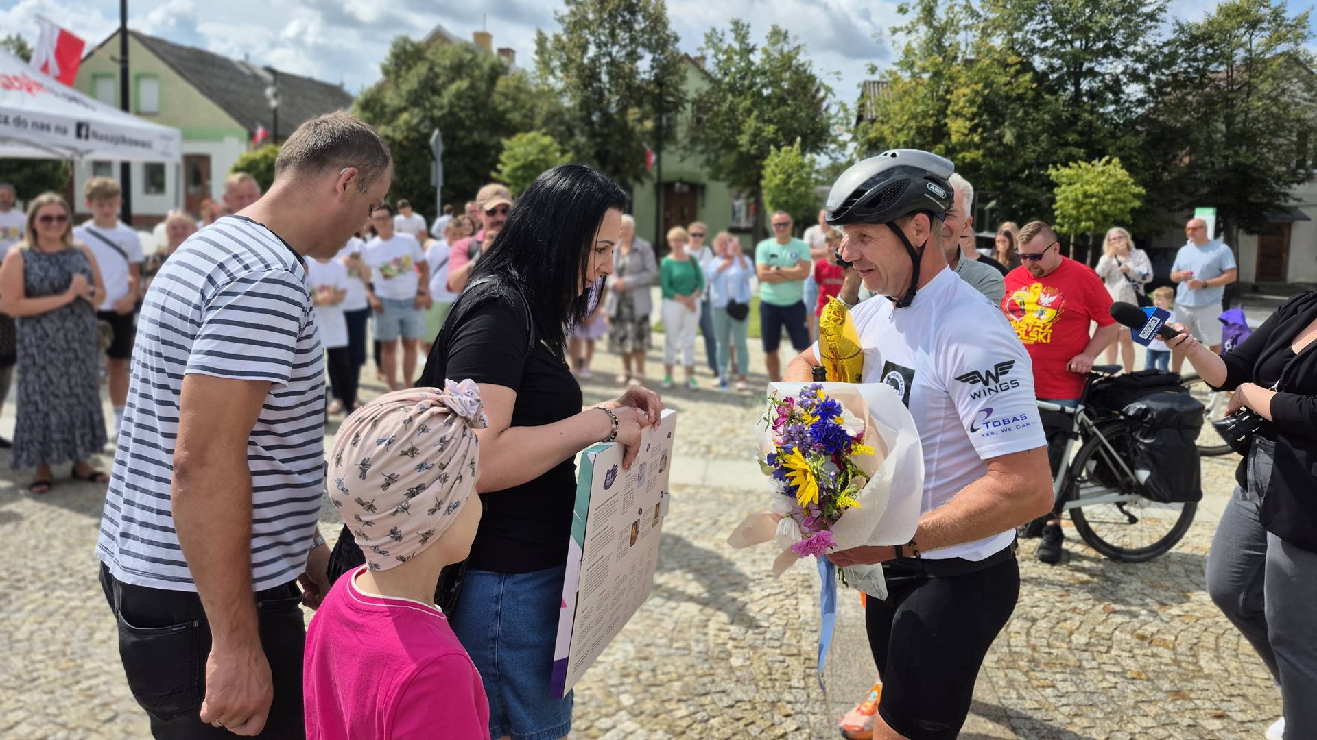 Choroszcz wita bohatera. Krzysztof Mróz przejechał Polskę dla chorych dzieci