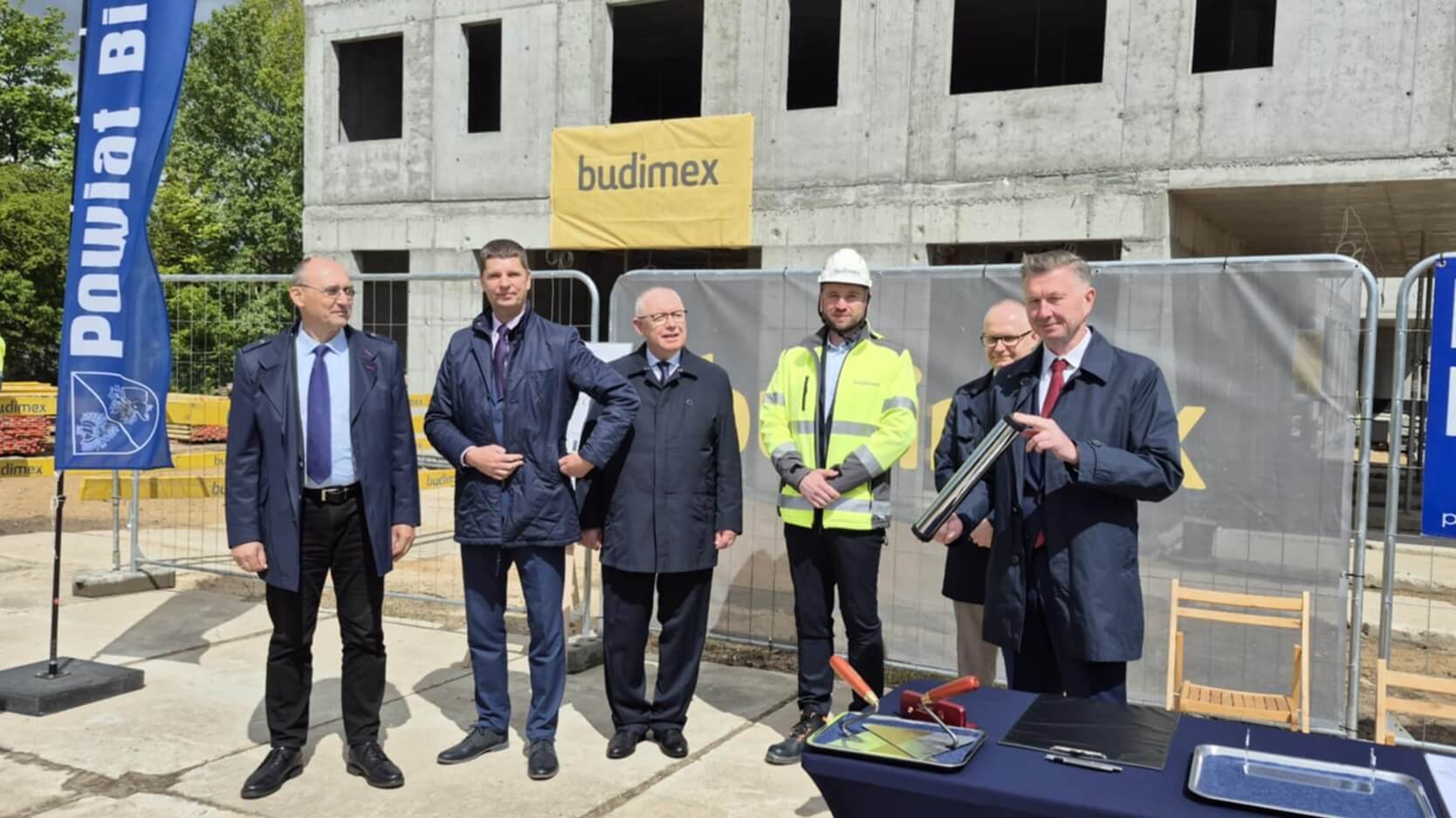 Przyszła siedziba Powiatowego Urzędu Pracy z aktem erekcyjnym