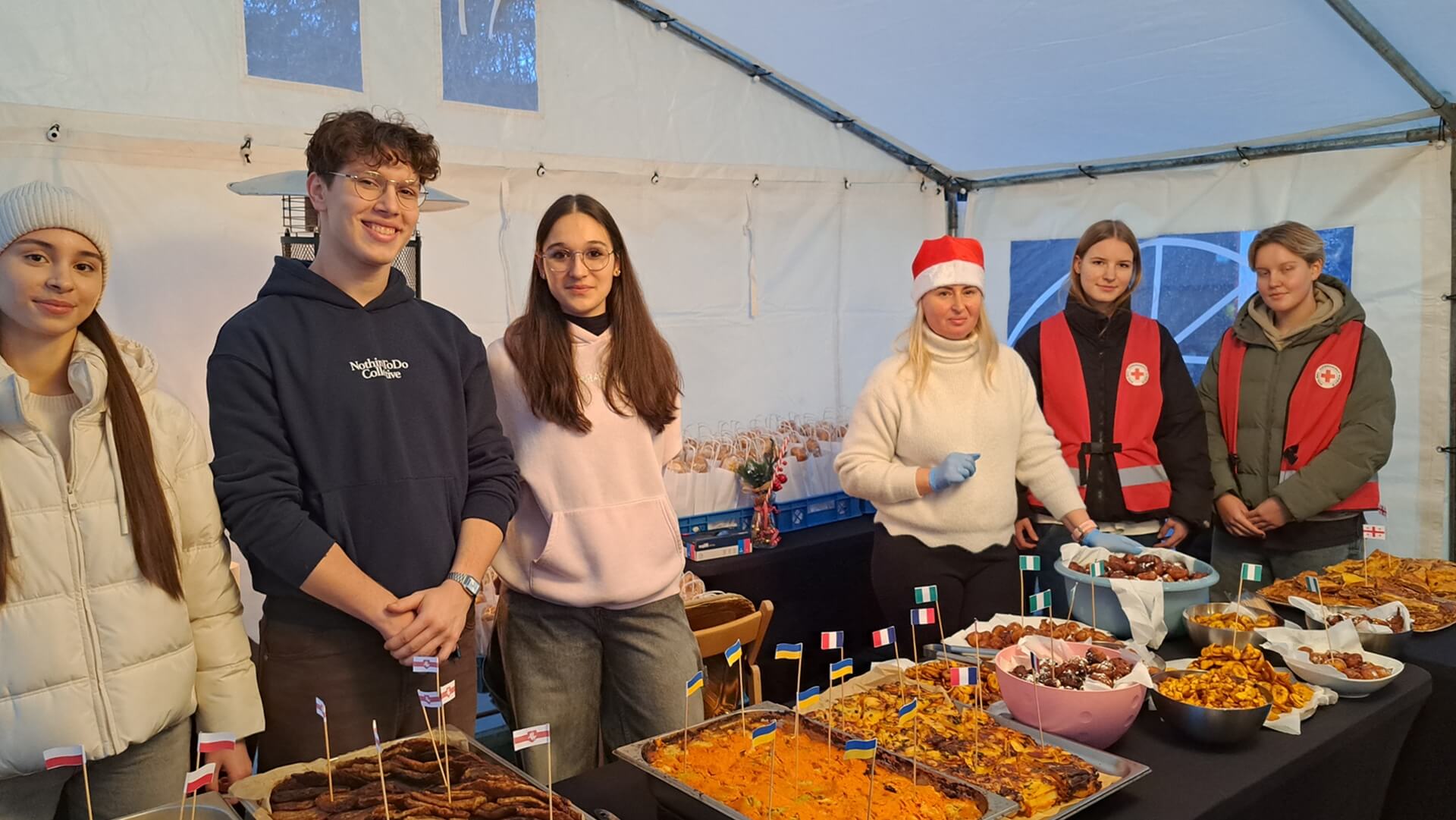 Wolontariusze PCK zorganizowali międzynarodowe spotkanie wigilijne