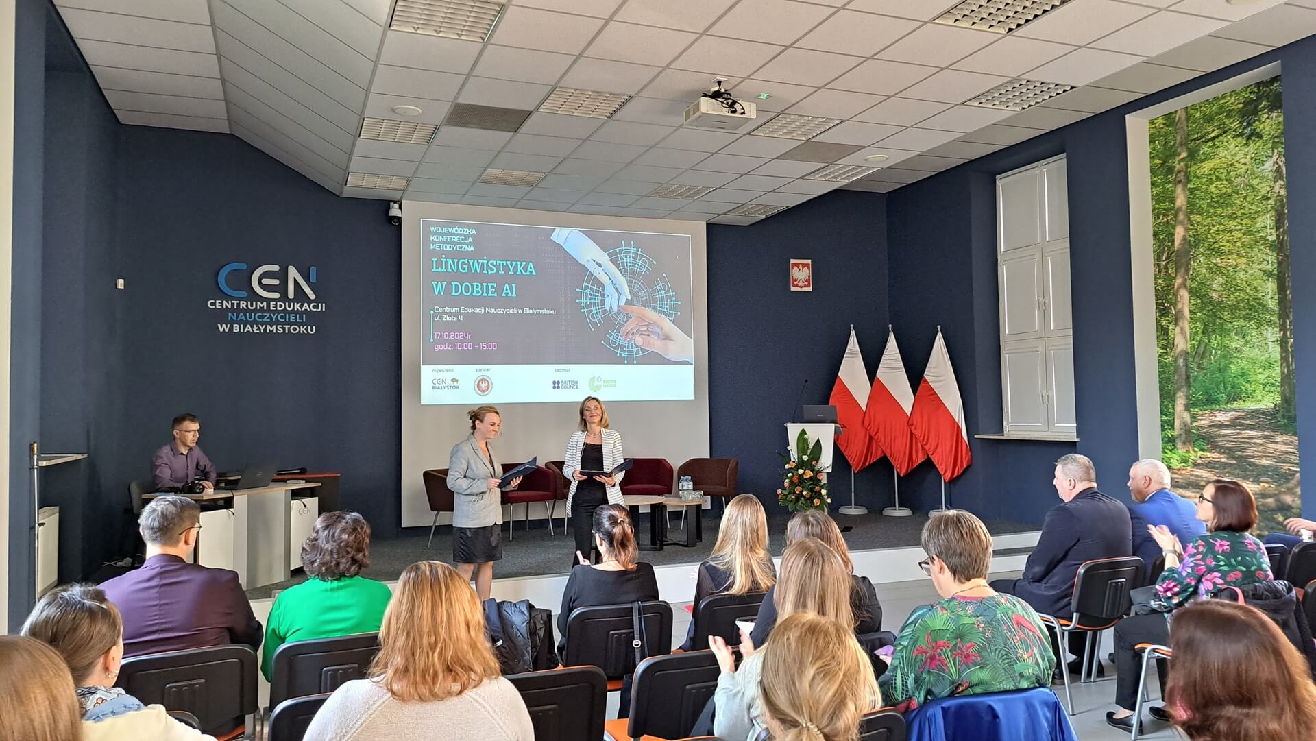 Sztuczna inteligencja jest dobrym narzędziem w nauczaniu, ale tylko narzędziem - konferencja nauczycieli języków