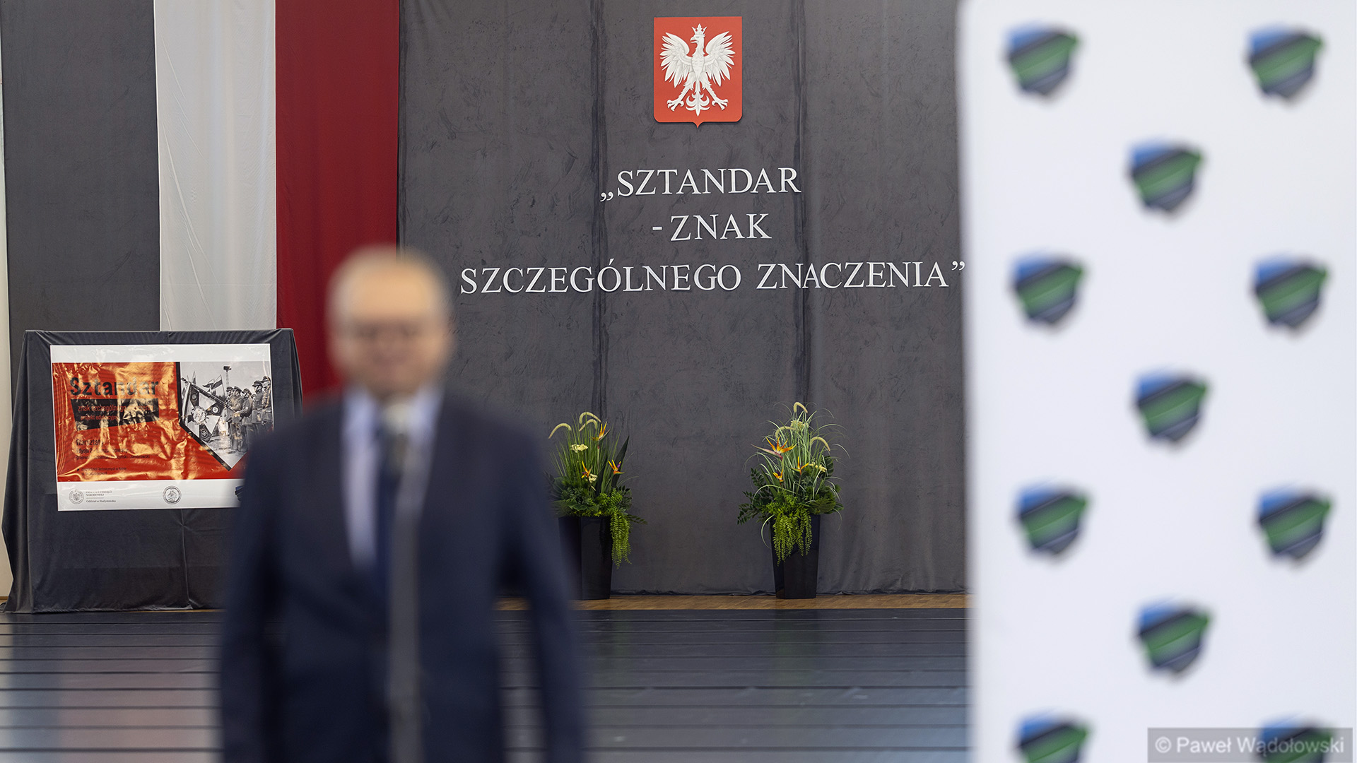 Jakie ma znaczenie sztandar? IPN uczy szkolne poczty sztandarowe