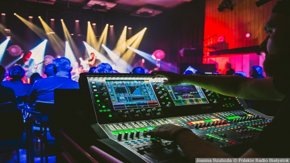 Niebieski Mikrofon - zostały tylko dwa tygodnie na zgłoszenie!