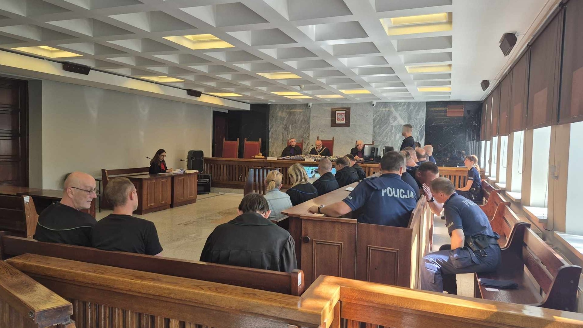 Suwałki: oskarżeni o produkcję i handel narkotykami stanęli przed sądem