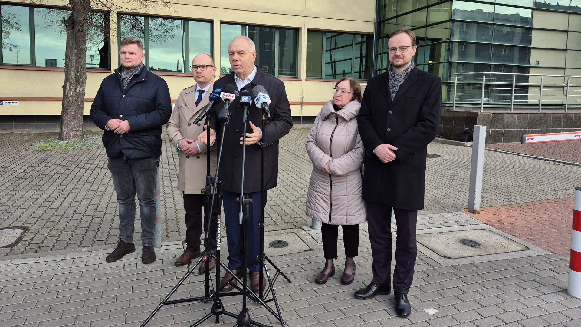 PiS: NFZ jest bankrutem. Ministerstwo zdrowia: to nieprawda, są pieniądze